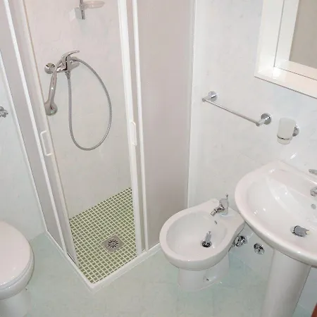 Seaside Welcoming Flat Next To The - Beahost