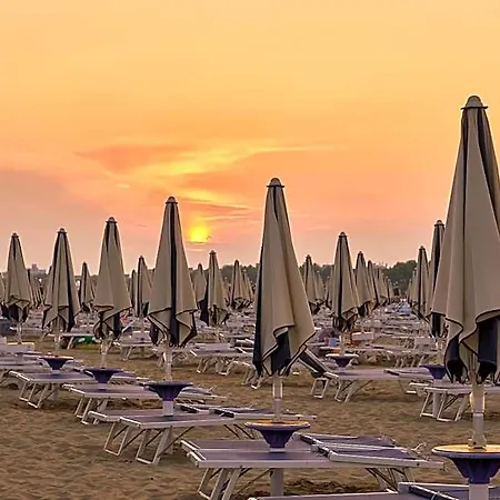 Seaside Welcoming Flat Next To The - Beahost Appartamento Bibione