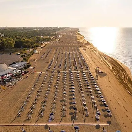 Seaside Welcoming Flat Next To The - Beahost Appartamento Bibione