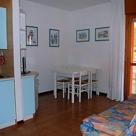 Seaside Welcoming Flat Next To The - Beahost