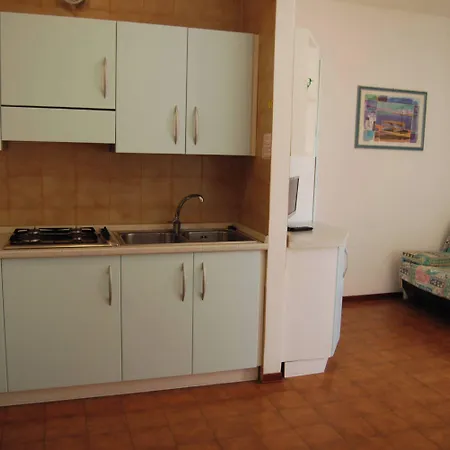 Seaside Welcoming Flat Next To The - Beahost * بيبيوني